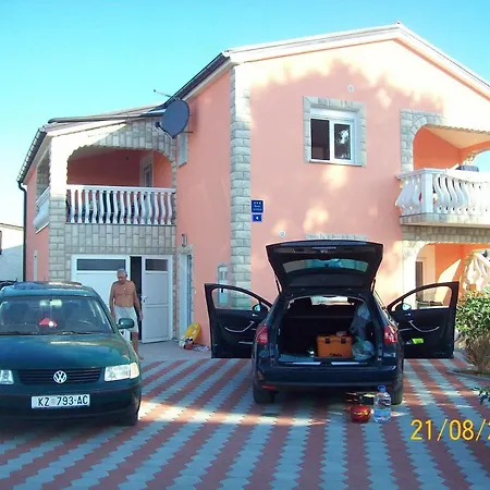 With A Parking Space - 17422 *