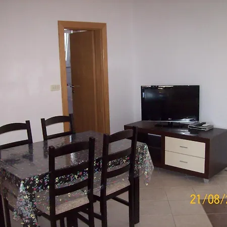 With A Parking Space - 17422 Apartmán