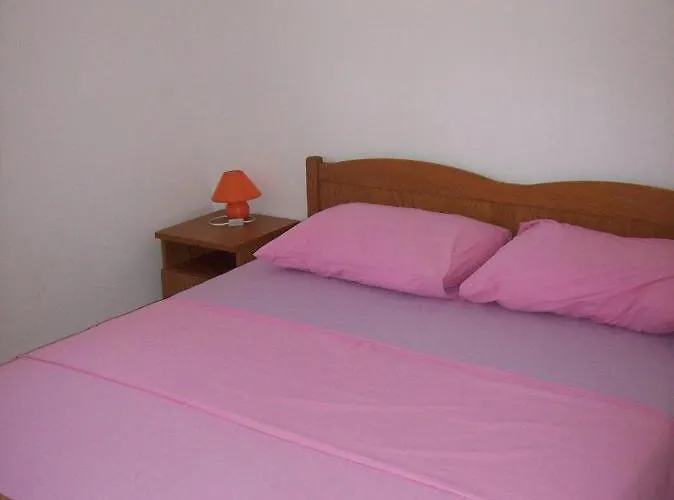 Appartement With Parking Space - 17422 Vir